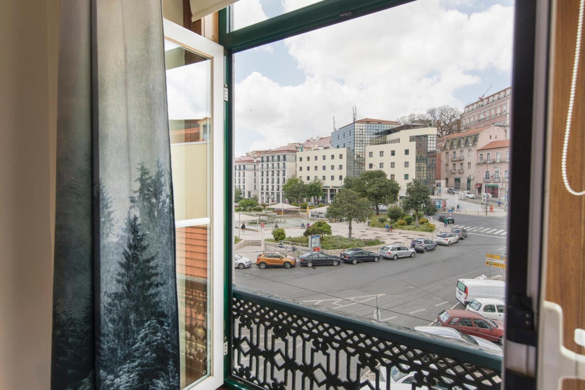 106 A - Martim Moniz Lissabon